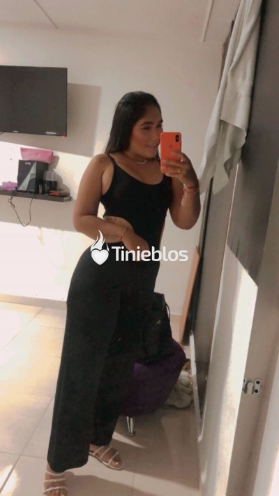 hermosa-y-voluptuosa-paisa-de-paso-por-tu-cuidad
